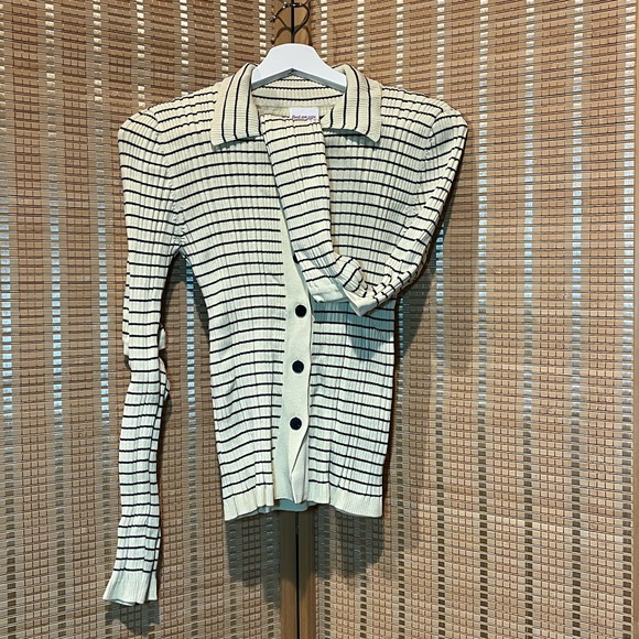 Find Me Now Long Sleeve Cold Elbow Top - Picture 5 of 5